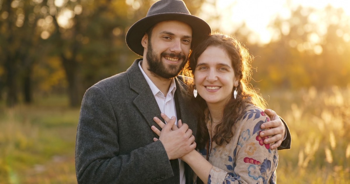 Como Criar uma Foto de Casal a Partir de Duas Fotos Separadas com IA